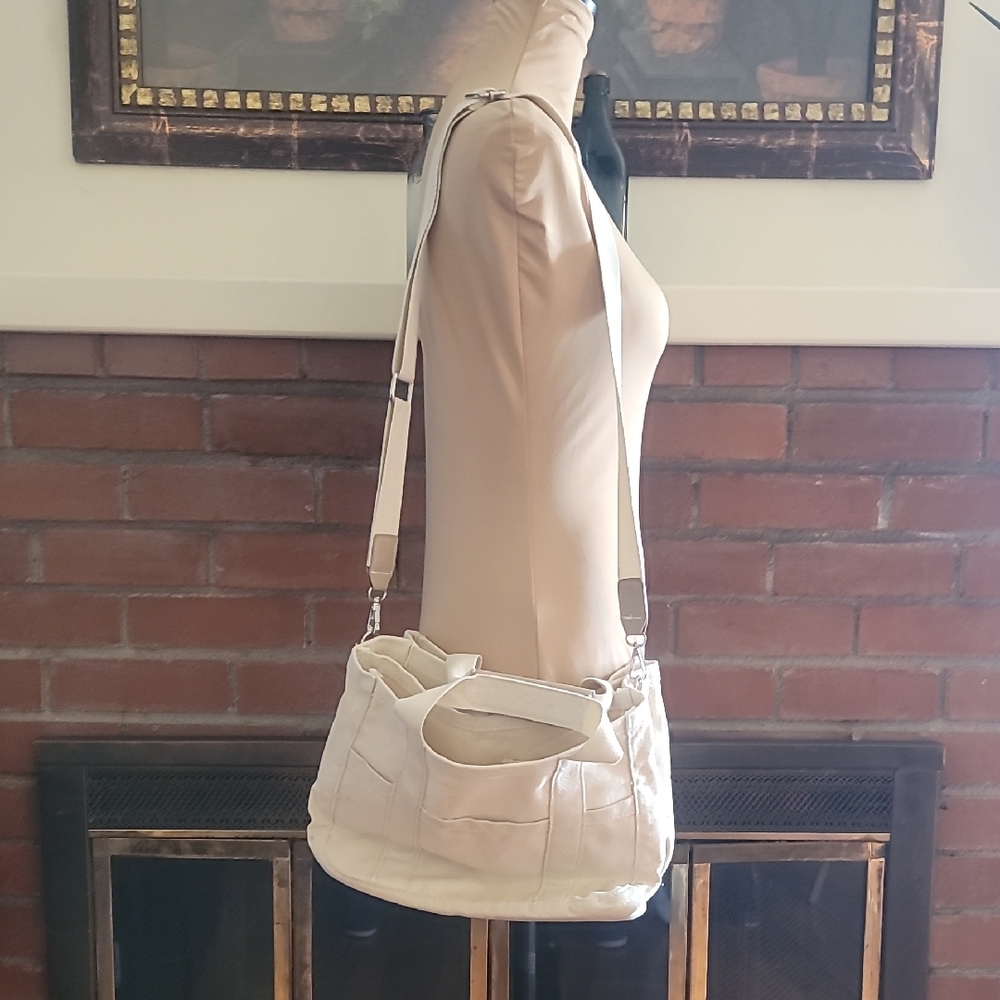 Elegant Cream Canvis Shoulder Bag NWOT